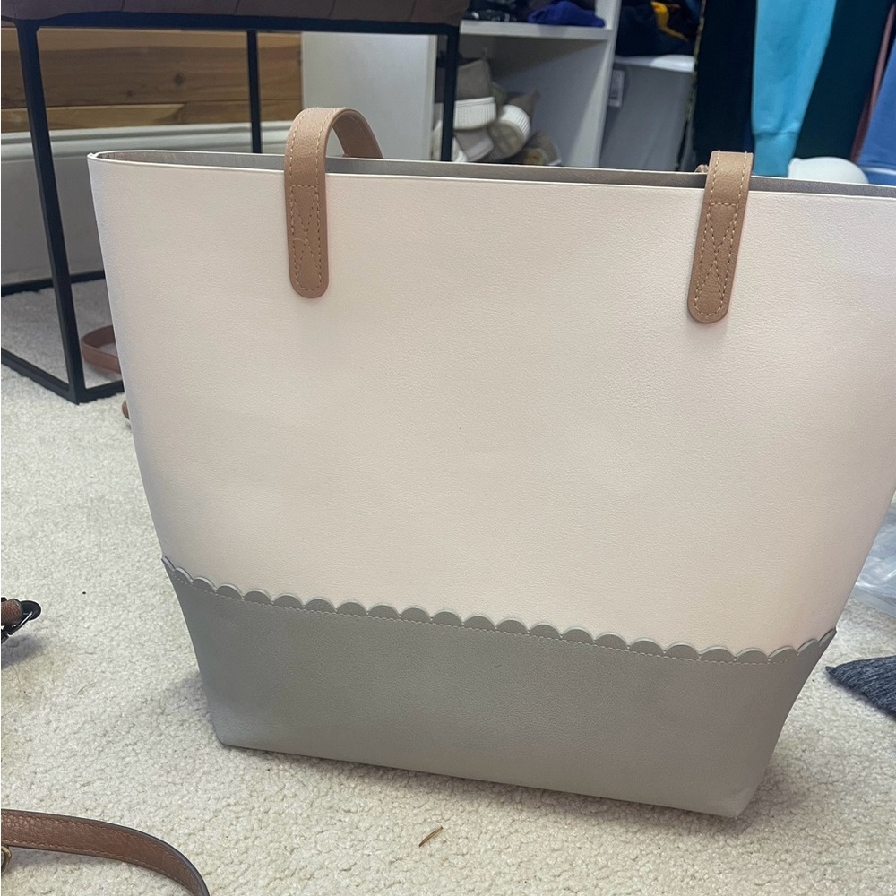 Marley Lilly white and gray purse